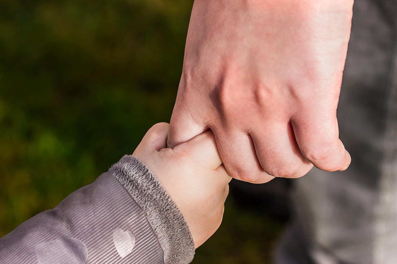 découvrez tout ce qu'il faut savoir sur la pension alimentaire : définition, calcul, démarches et droits pour assurer le bien-être de votre enfant en cas de séparation.