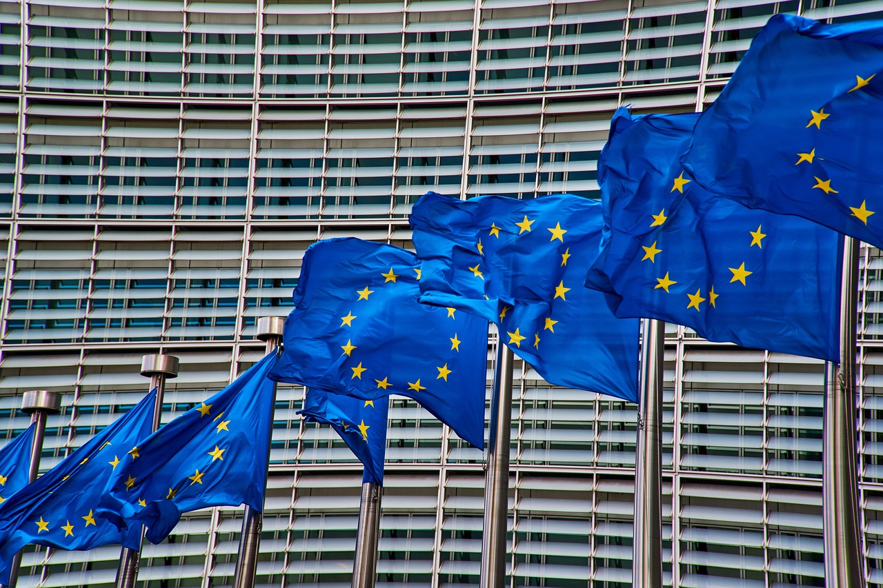 découvrez le rôle, les missions et l'importance de la commission économique dans la gestion et l'analyse des politiques économiques au sein des organisations et institutions nationales ou internationales.